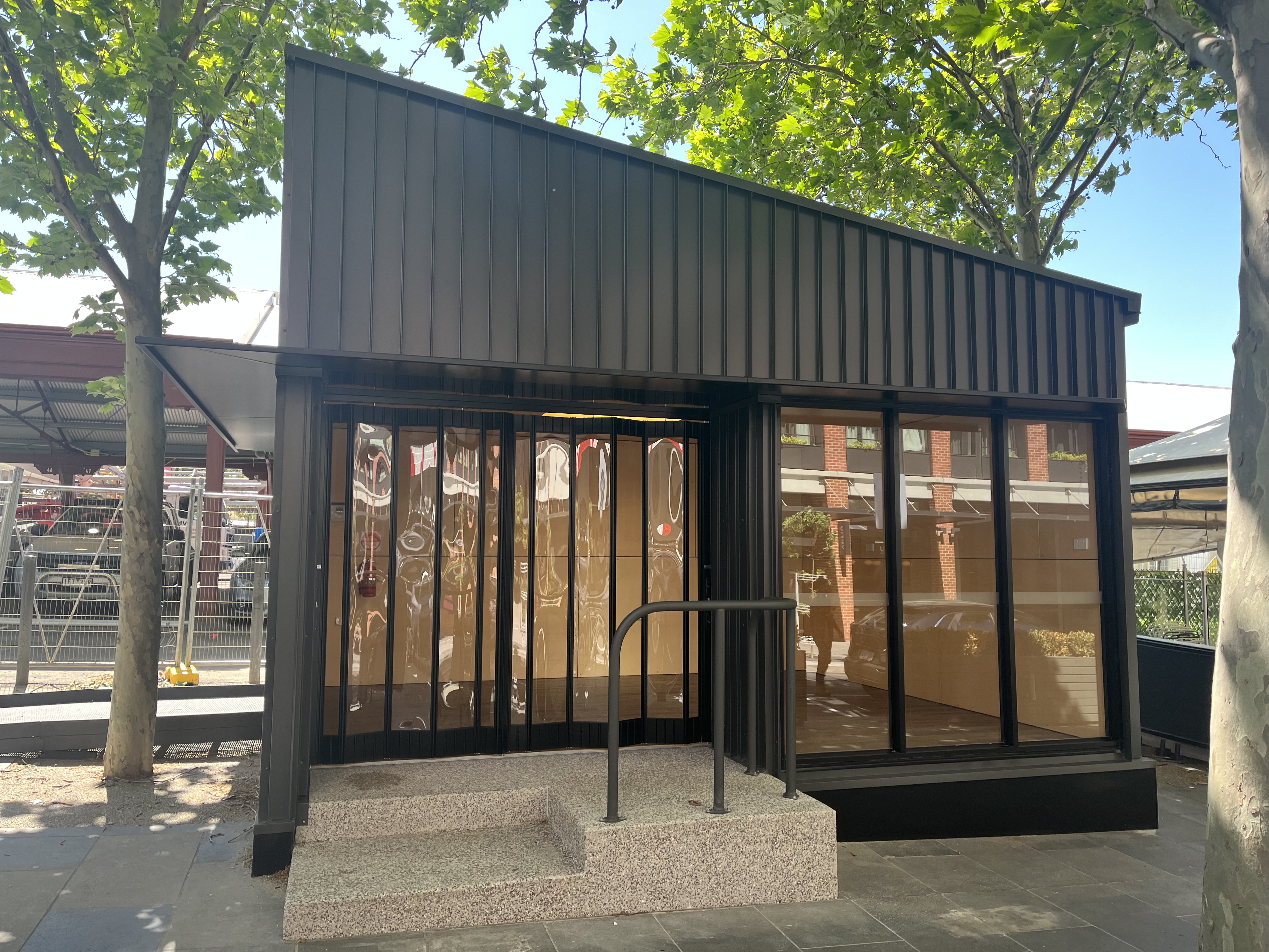 Queen Vic Market – Permanent Shopfront Building